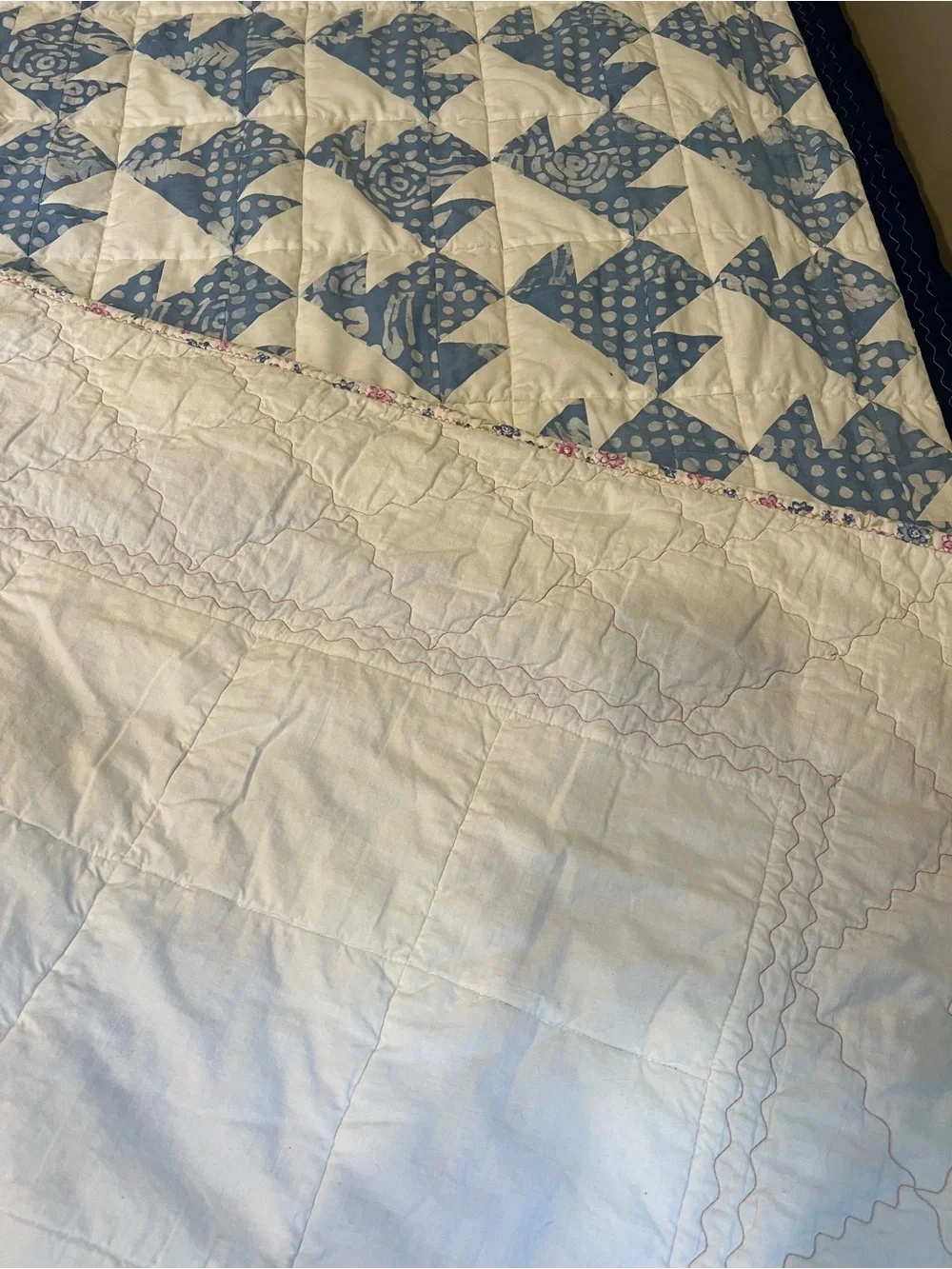 Light Blue and White Quilted Bed Throw - Classic Pattern - 50x70